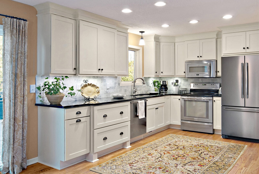 white shaker cabinet kitchen design
